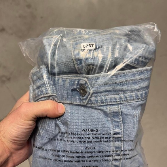 Vintage Y2K women's fitted denim trucker jacket - Picture 6 of 6